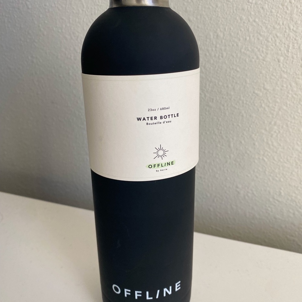 Offline by aerie water bottle NWT - Picture 5 of 8
